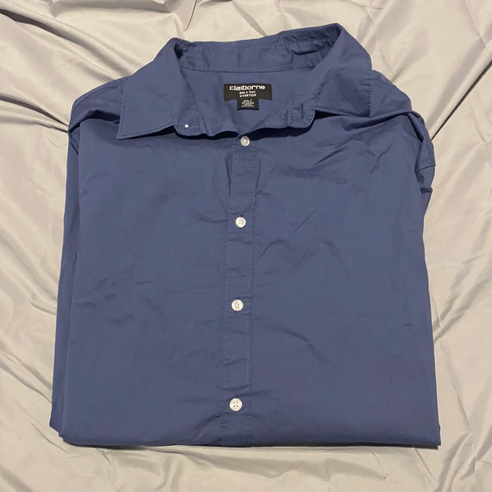 Men’s dress shirt button up